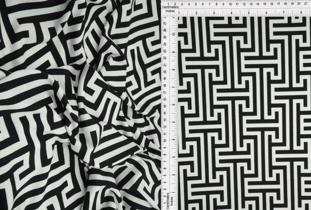 1 Yard Geometric Print DTY Knit Fabric Soft Brushed Stretch Polyester Spandex 58/60 Inch Wide