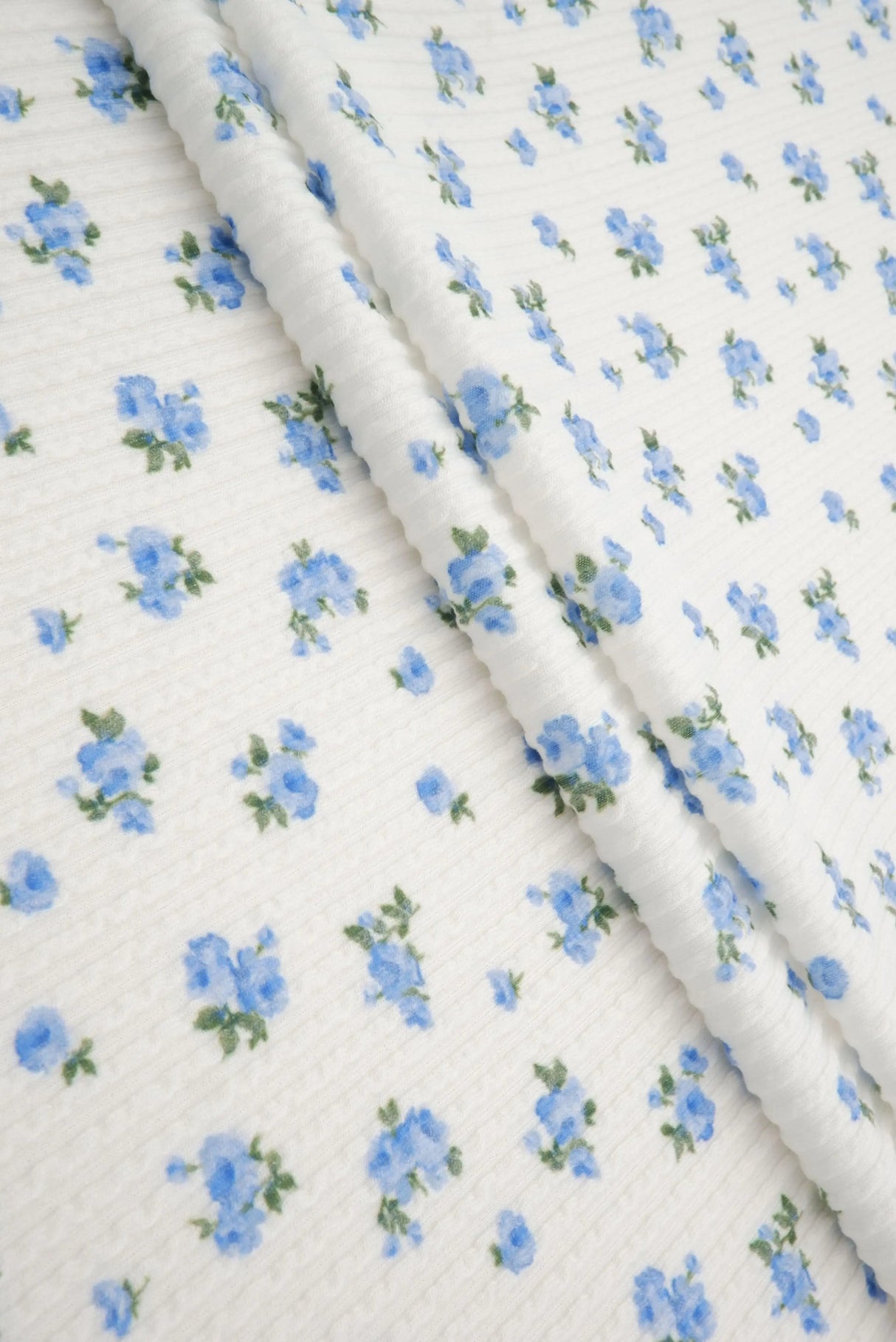 1 Yard Cozy Ditsy Floral Double Knit Fabric Stretch Poly Rayon Spandex 56/57 Inches Wide