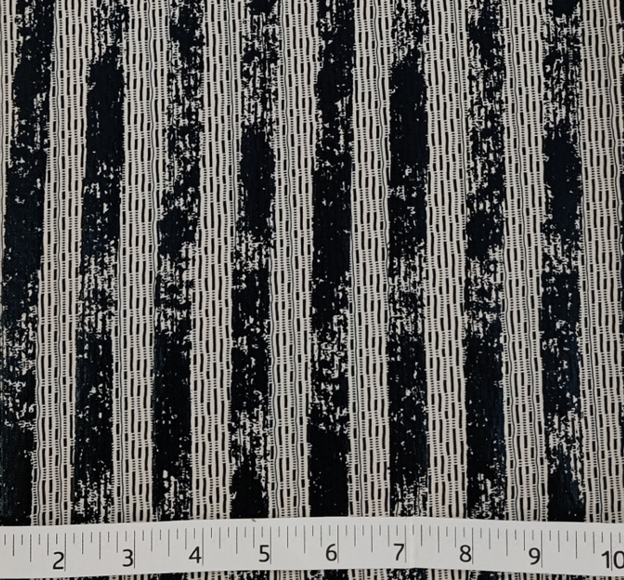 1 Yard Elegant Black Ivory Poly Jacquard Spandex Fabric 58 Inch Width