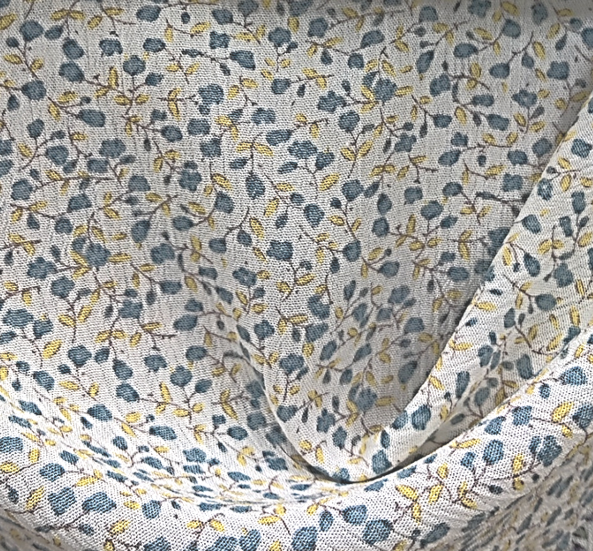 1 Yard Soft Rayon Crinkle Crepon Fabric for Blouses Skirts Home Event Décor Width 52/53"