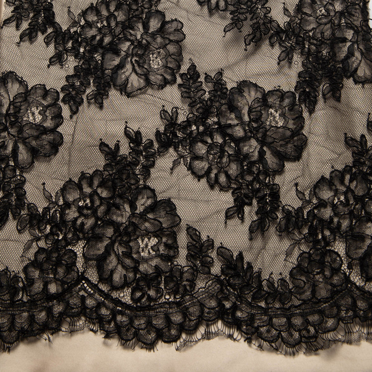 1 Yard Luxurious Corded Chantilly Lace Fabric with Floral Pattern 54" Wide