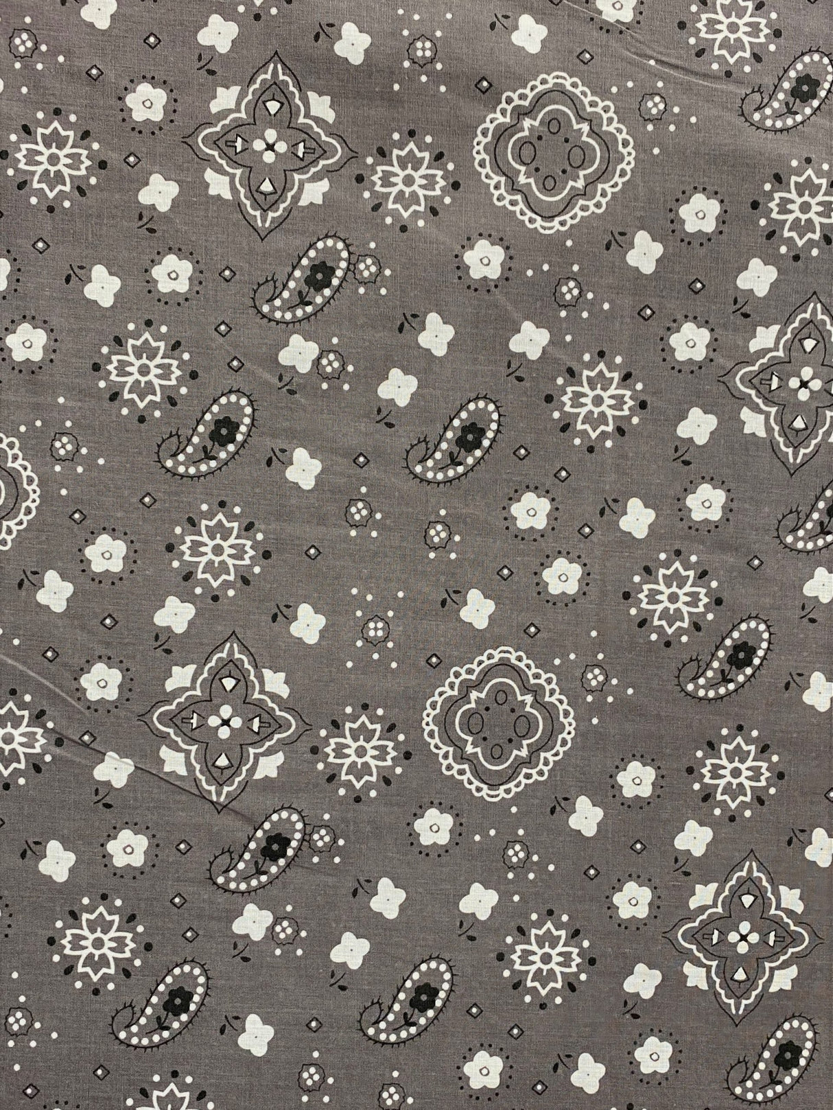 1 Yard Gray Cotton Polyester Paisley Bandanna Print Fabric 59/60 Inch