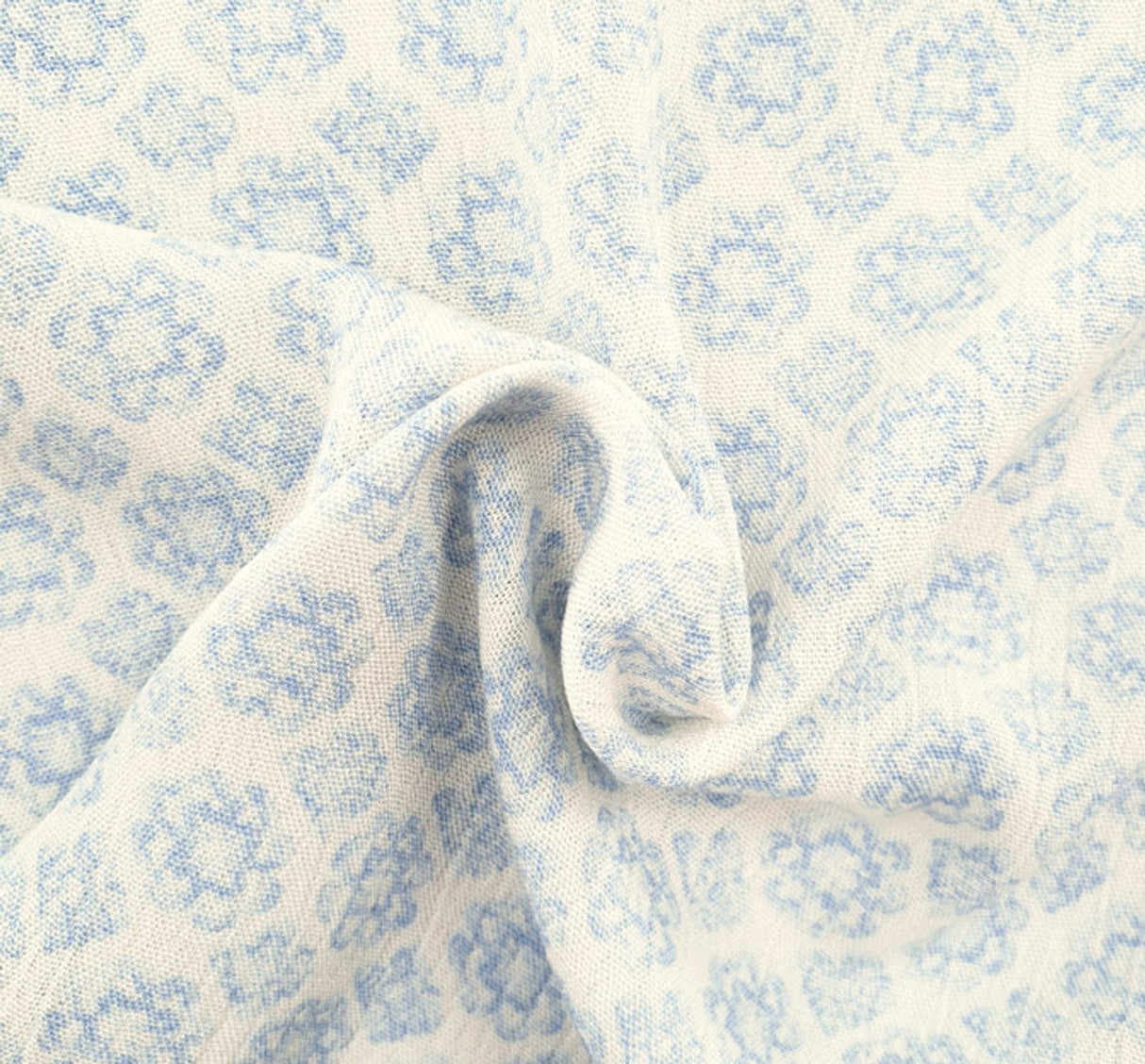 1 Yard Rayon Crinkle Off White/Blue Woven Fabric, 50/52" Wide 100% Rayon