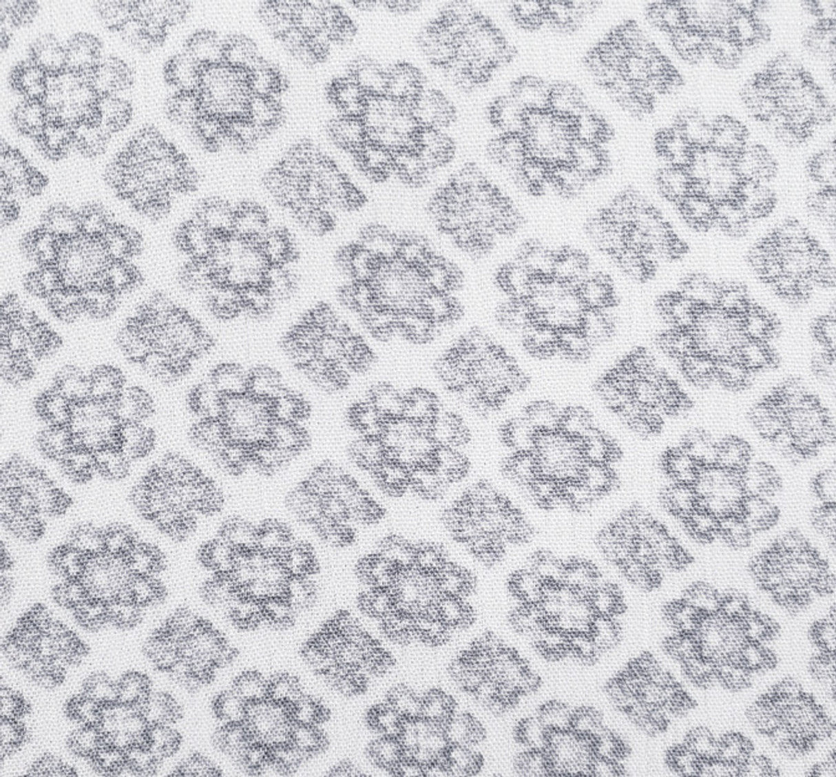 1 Yard Off White/Gray Rayon Crinkle Woven Fabric 50/52 Inch Wide 100 Percent Rayon