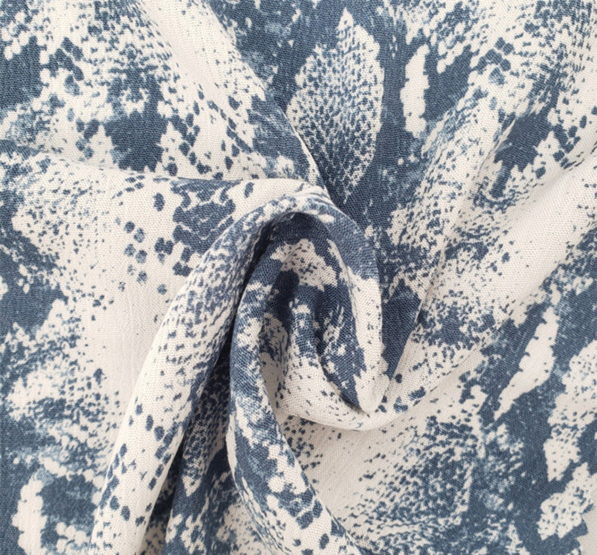 1 Yard Rayon Crinkle Denim Blue Woven Fabric, 50/52? Wide 100% Rayon