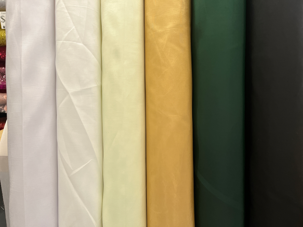 Hunter Green 100 Percent Polyester Taffeta Fabric - Solid Hunter Green, 58/59" Width (1 Yard)