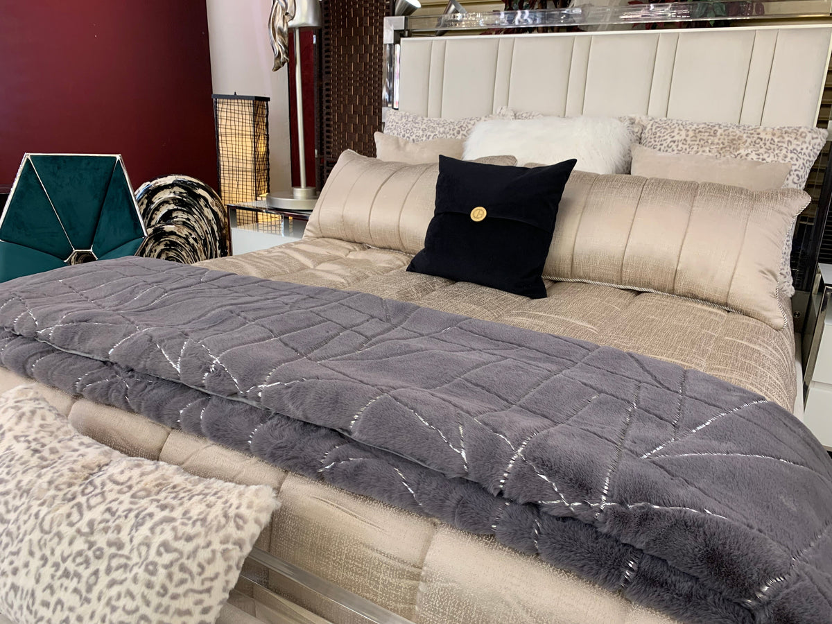 Golden/Silver Metallic Faux Fur Blanket Luxurious Soft Coverlet & Quilt for Cal King & Eastern King Beds