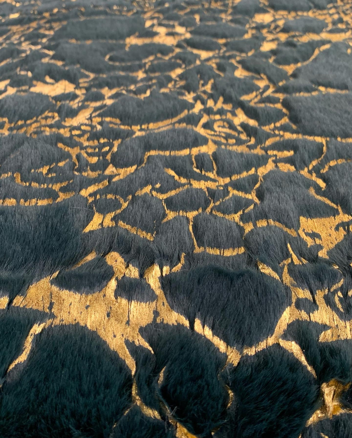 Golden/Silver Metallic Faux Fur Blanket Luxurious Soft Coverlet & Quilt for Cal King & Eastern King Beds