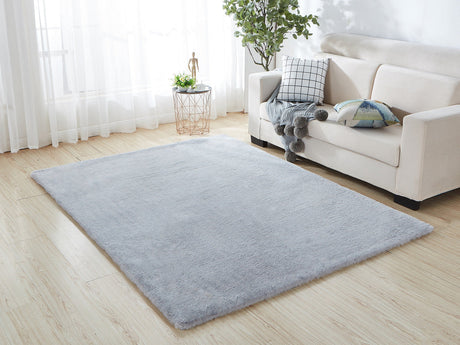 Machine-Made Faux Fur Rug for Opulent Indoor Comfort and Style