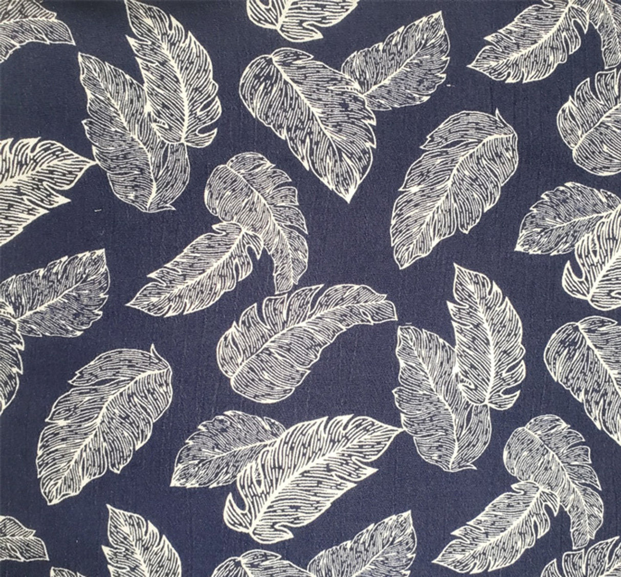 1 Yard Rayon Crinkle Navy Ivory Woven Fabric, Lightweight Drapey 50/52? Wide 100% Rayon