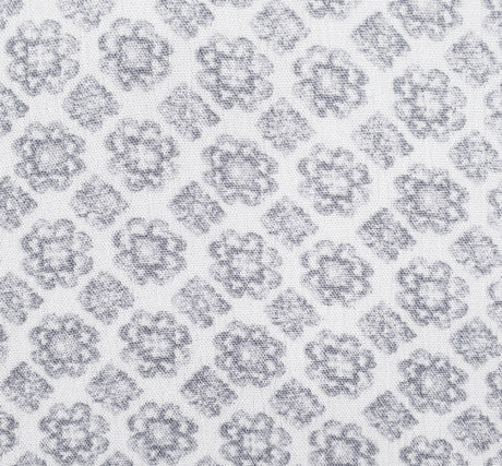 1 Yard Off White/Gray Rayon Crinkle Woven Fabric 50/52 Inch Wide 100 Percent Rayon