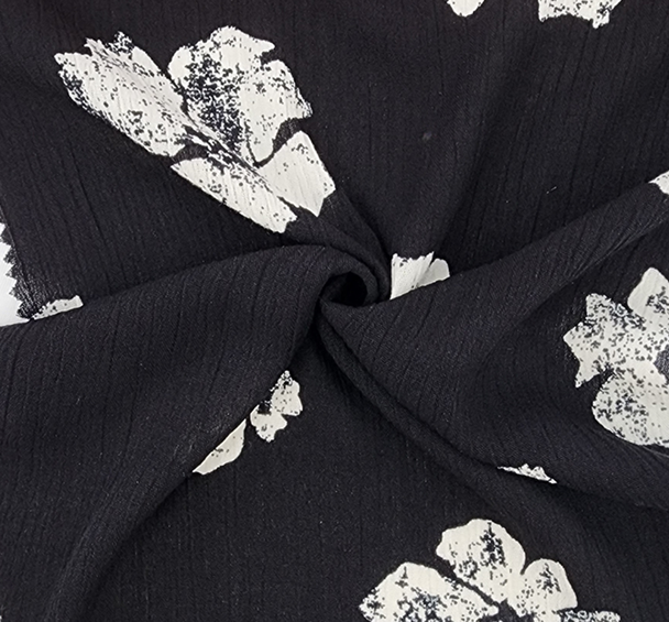 1 Yard Black Off White Rayon Crinkle Apparel Fabric 50/52 inches Width