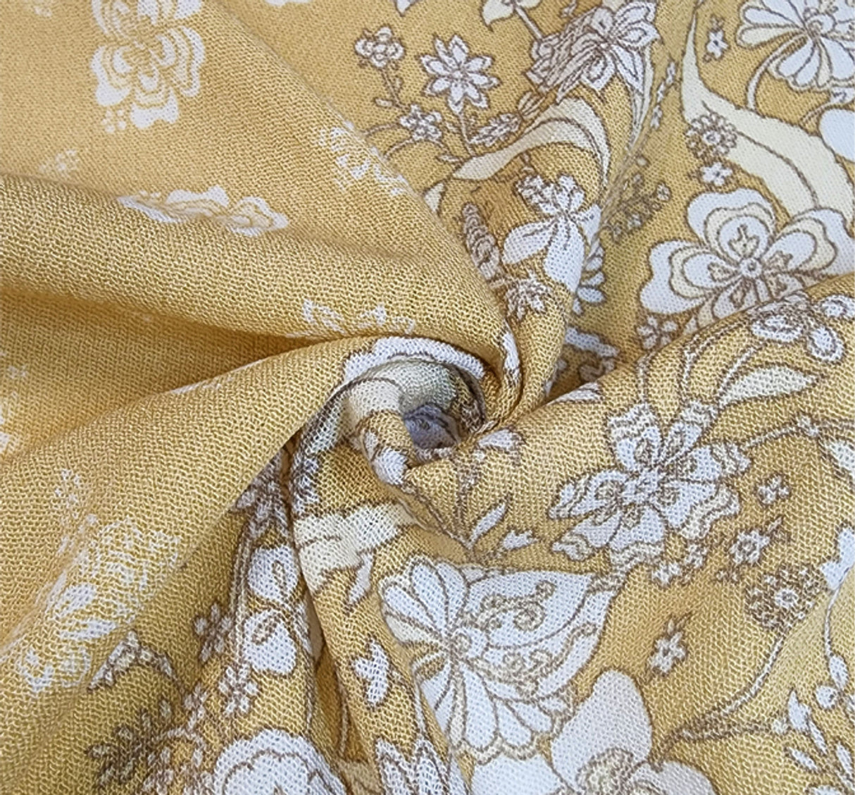 1 Yard Rayon Crinkle Lightweight Apparel Fabric for Dresses Skirts Blouses Width 50/52"