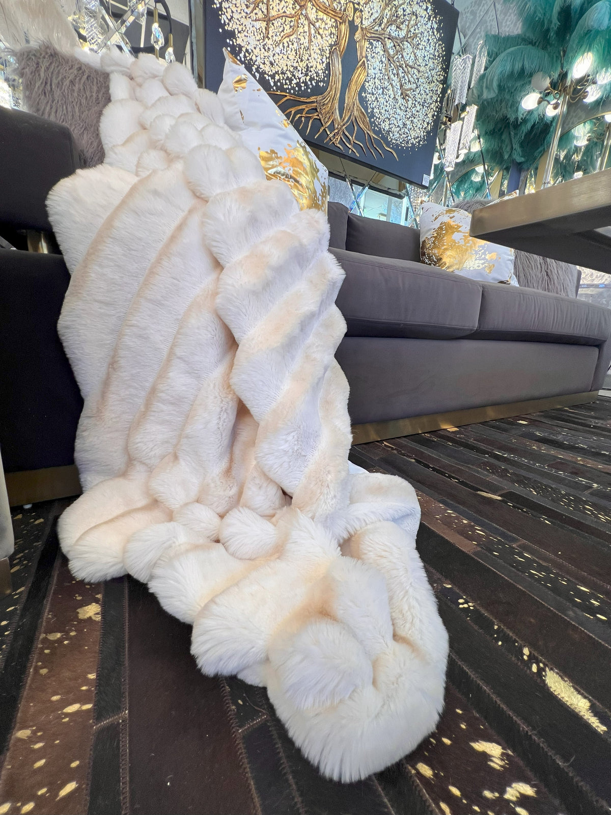 REXA 6 Faux Fur Throw Blanket