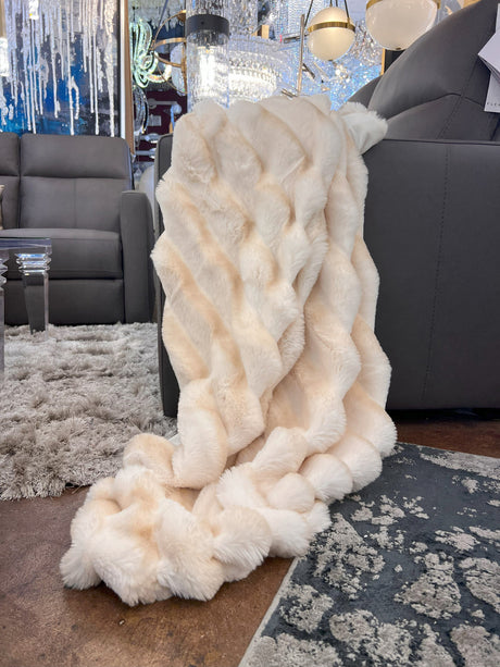 REXA 6 Faux Fur Throw Blanket