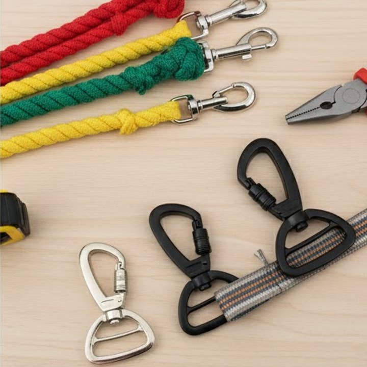 Custom Logo High Quality Rotatable Buckle Carabiner Hook Durable Zinc Alloy