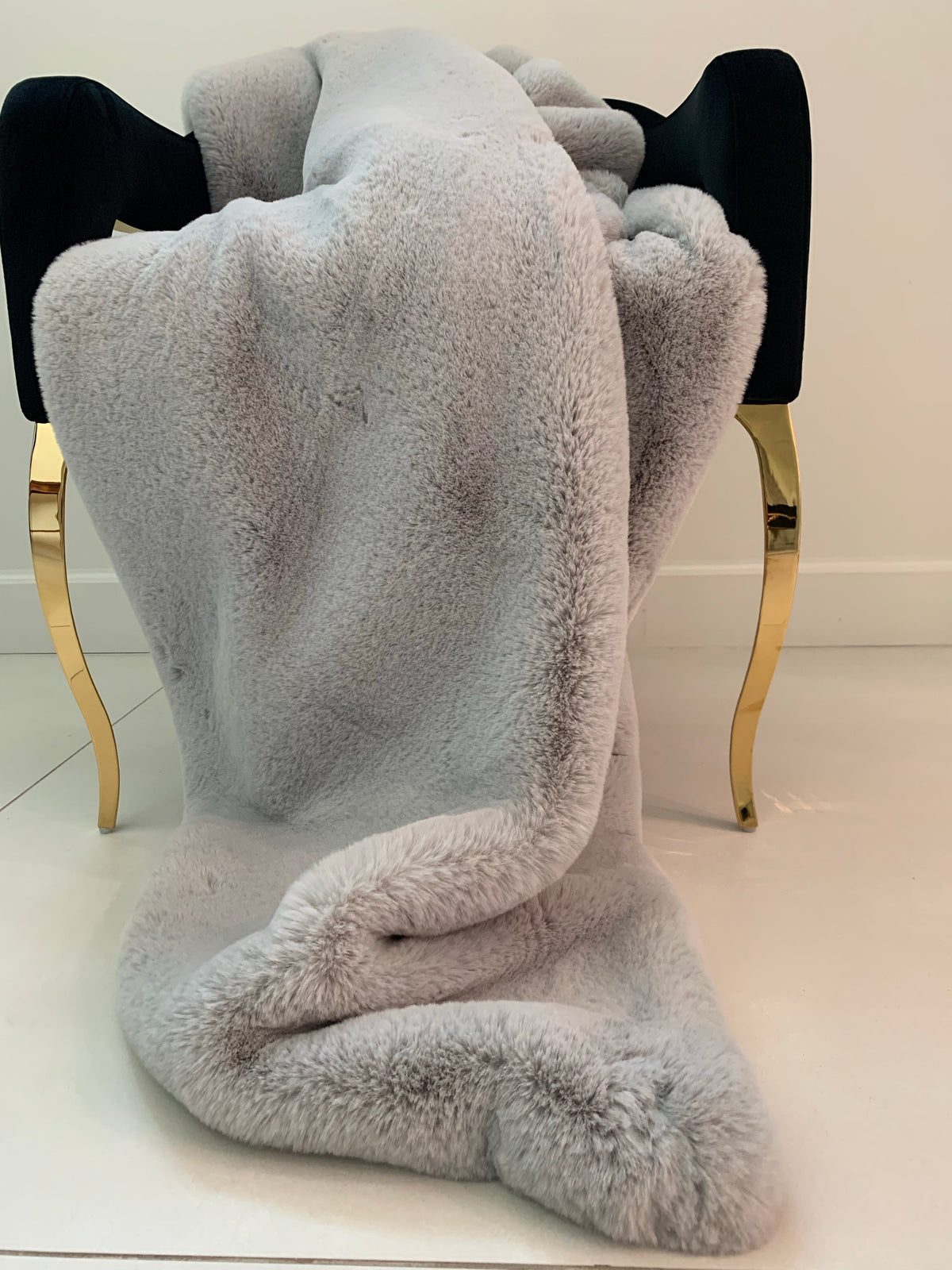 Soft Cozy Faux Fur Blanket/Coverlet/Bedspread/Throw/Bedcover/Quilt for Luxurious Comfort